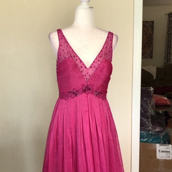 Super full chiffon with sheer bodice - Picture 3 of 16